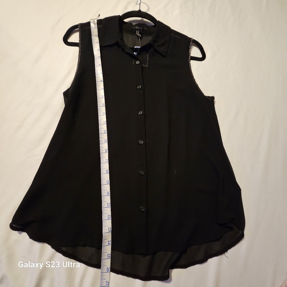 NWT Sleeveless sheer top blouse - Picture 3 of 5